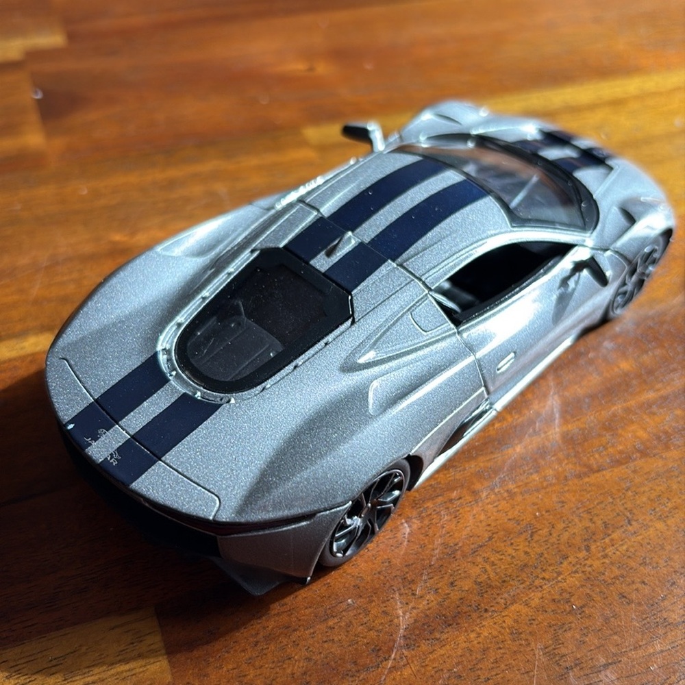 Jaguar C-X75 Model 1:32 - brand new - Picture 5 of 12